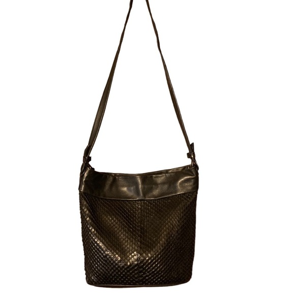 Charles Klein Black Italian Leather Crossbody Shoulder Bag Snakeskin Accent - Picture 11 of 13